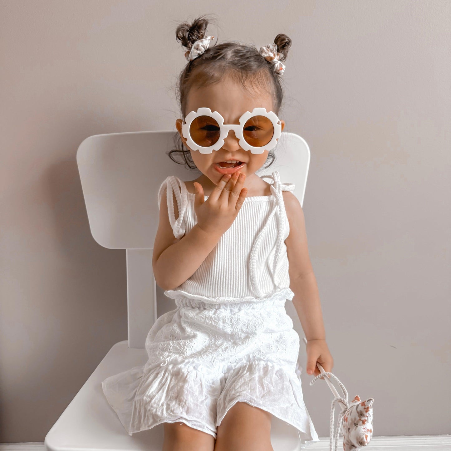 LITTLE MISS CHIC SUNGLASSES - IVORY - adorablethelabel