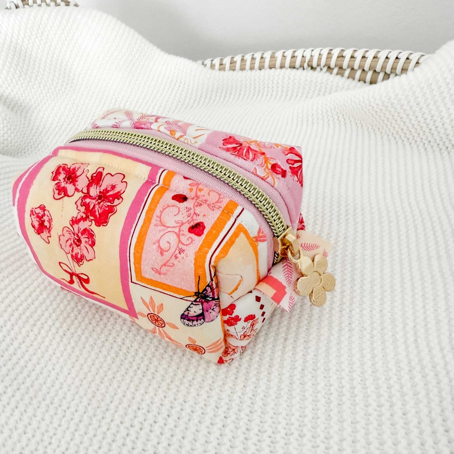 QUILTED POUCH - VILLA ROSA