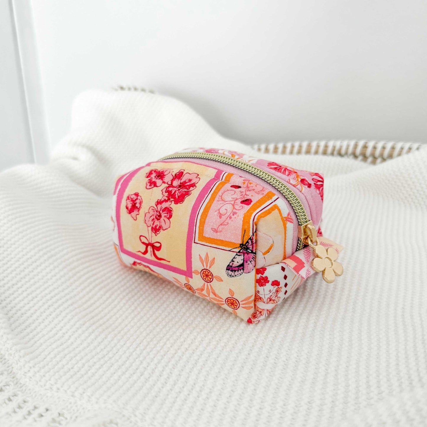QUILTED POUCH - VILLA ROSA