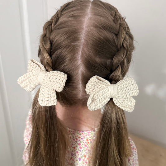 CROCHET BOW -SAND